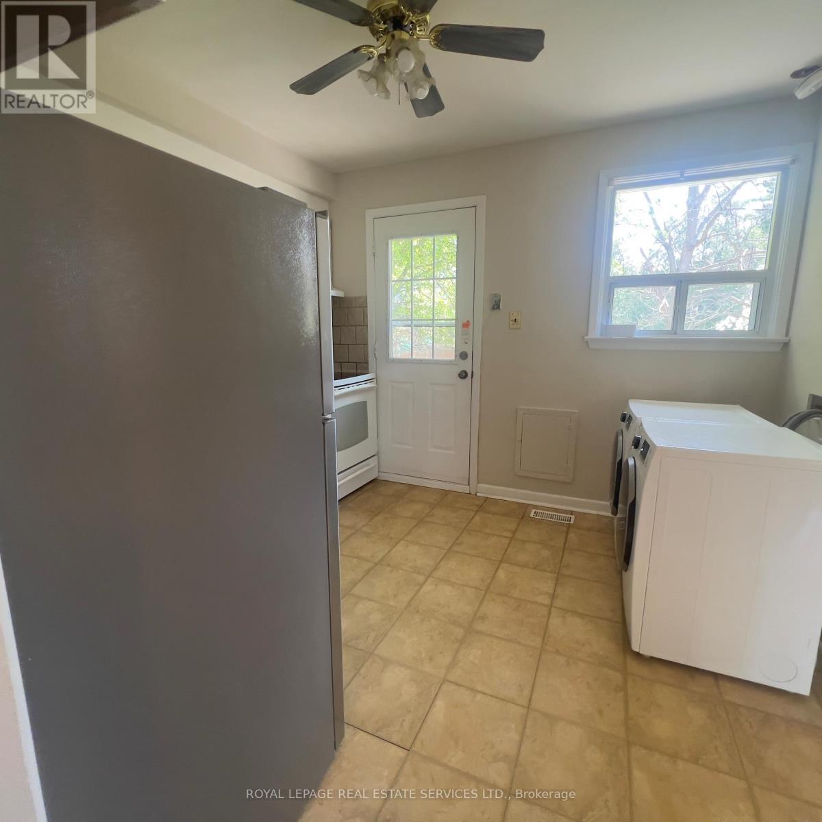 606 Pinegrove Road S, Oakville, Ontario  L6K 2C6 - Photo 11 - W13138614