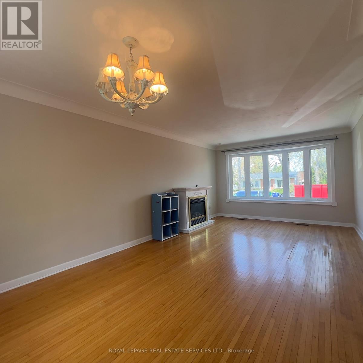 606 Pinegrove Road S, Oakville, Ontario  L6K 2C6 - Photo 2 - W13138614