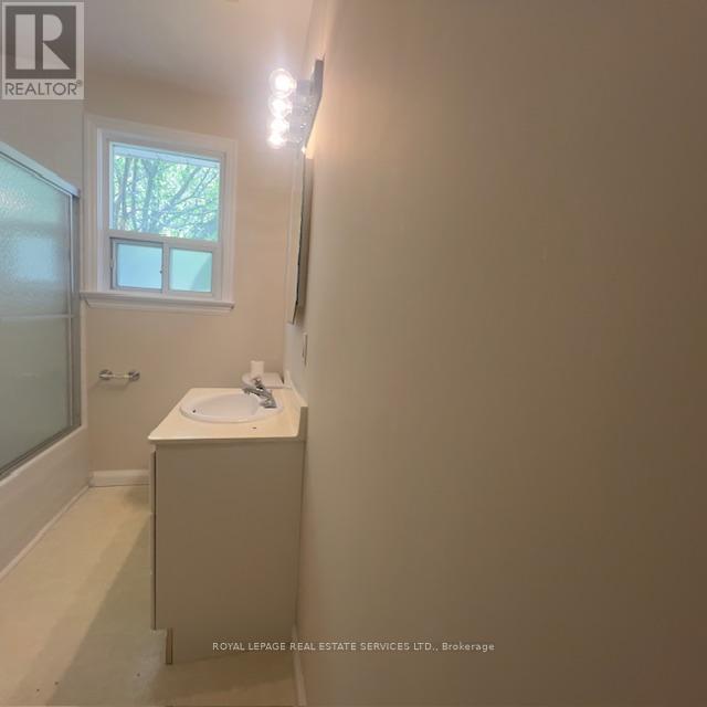 606 Pinegrove Road S, Oakville, Ontario  L6K 2C6 - Photo 20 - W13138614