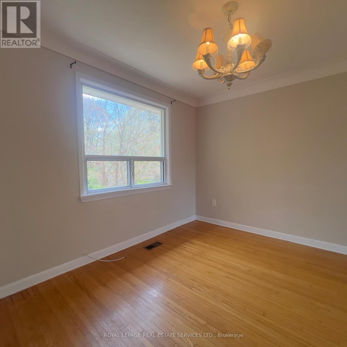 606 Pinegrove Road S, Oakville, Ontario  L6K 2C6 - Photo 7 - W13138614