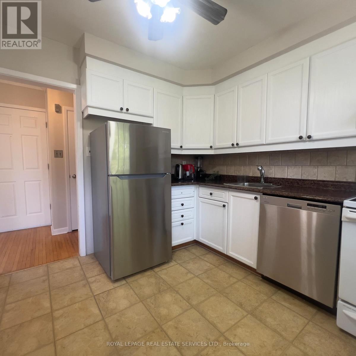 606 Pinegrove Road S, Oakville, Ontario  L6K 2C6 - Photo 8 - W13138614