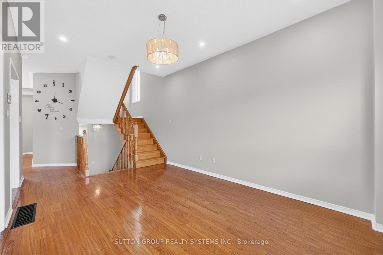 6556 Opera Glass Crescent S, Mississauga, Ontario  L5W 1S1 - Photo 10 - W13138616