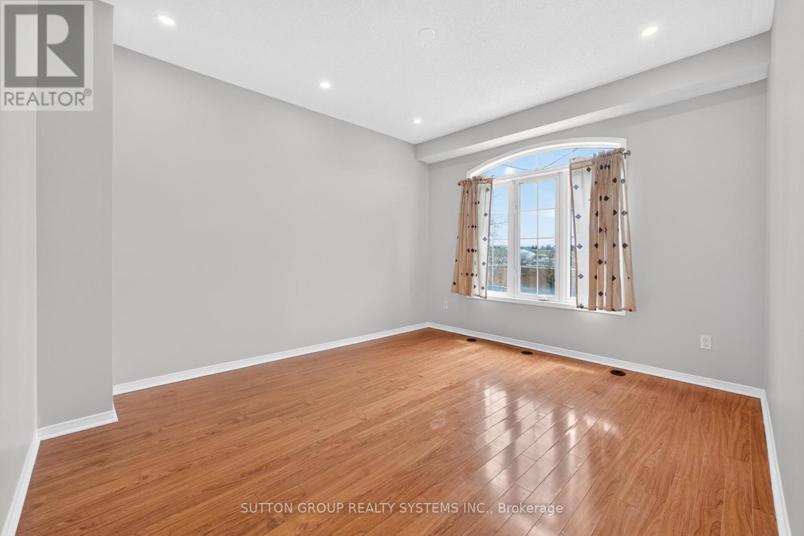 6556 Opera Glass Crescent S, Mississauga, Ontario  L5W 1S1 - Photo 12 - W13138616