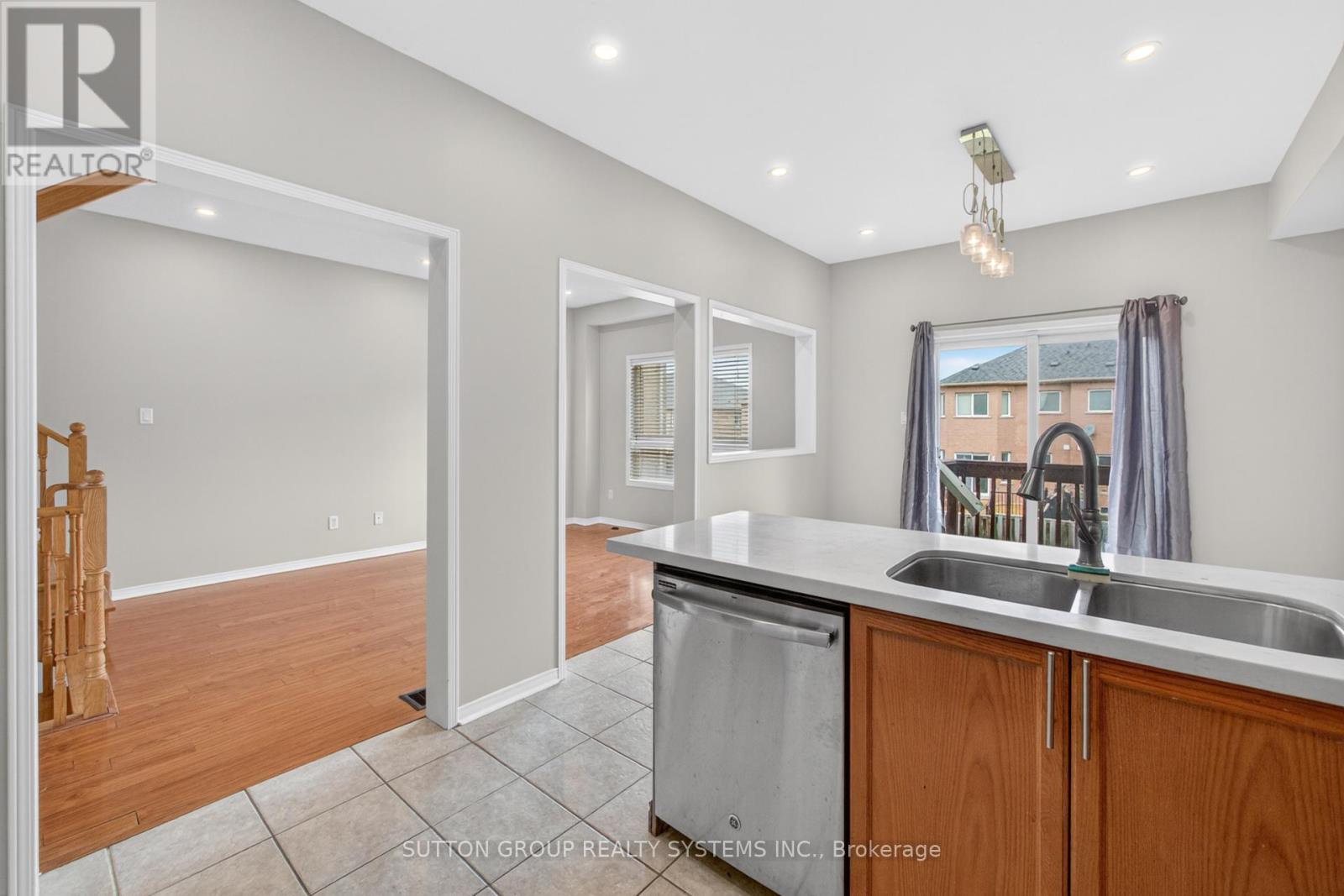 6556 Opera Glass Crescent S, Mississauga, Ontario  L5W 1S1 - Photo 20 - W13138616
