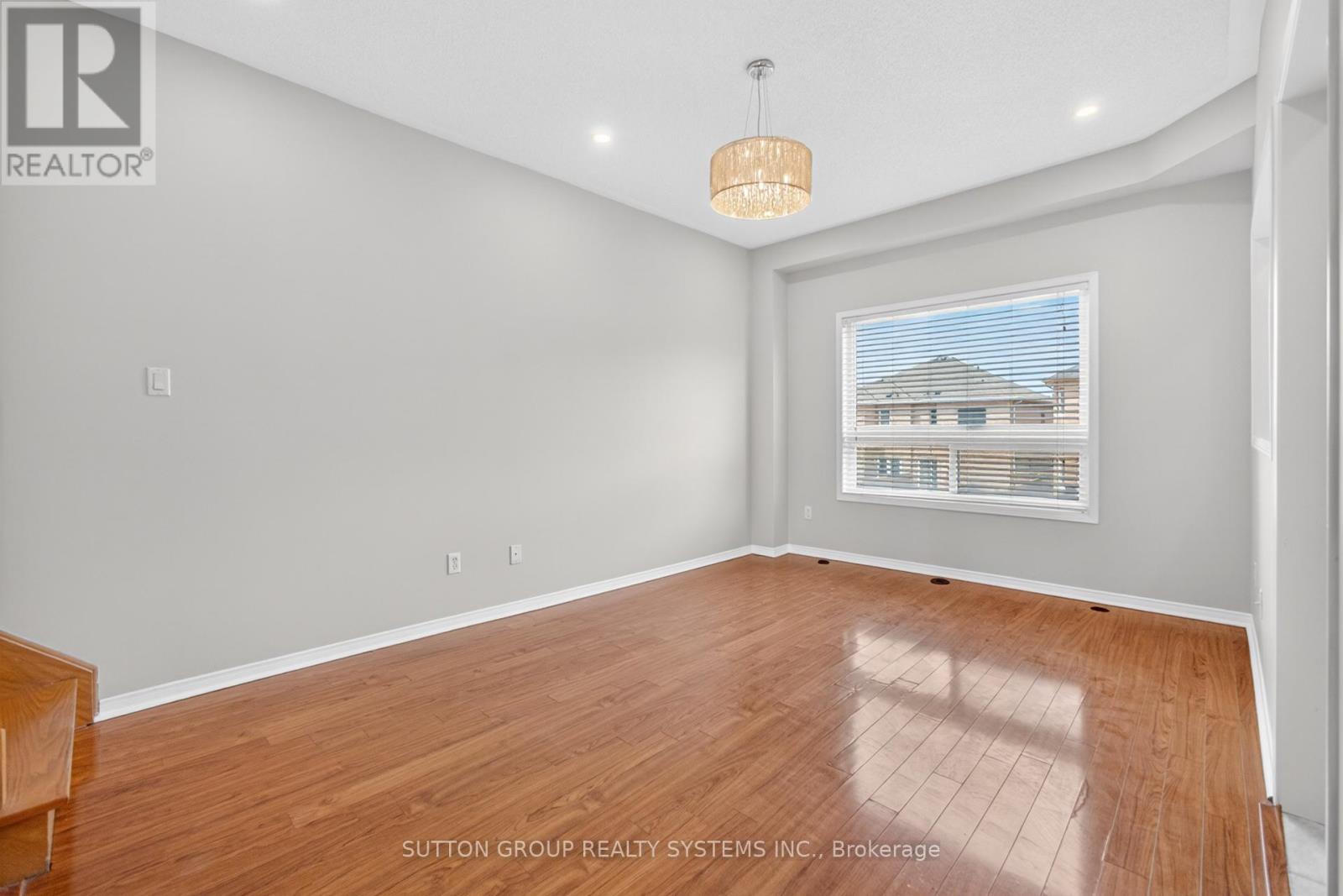 6556 Opera Glass Crescent S, Mississauga, Ontario  L5W 1S1 - Photo 8 - W13138616