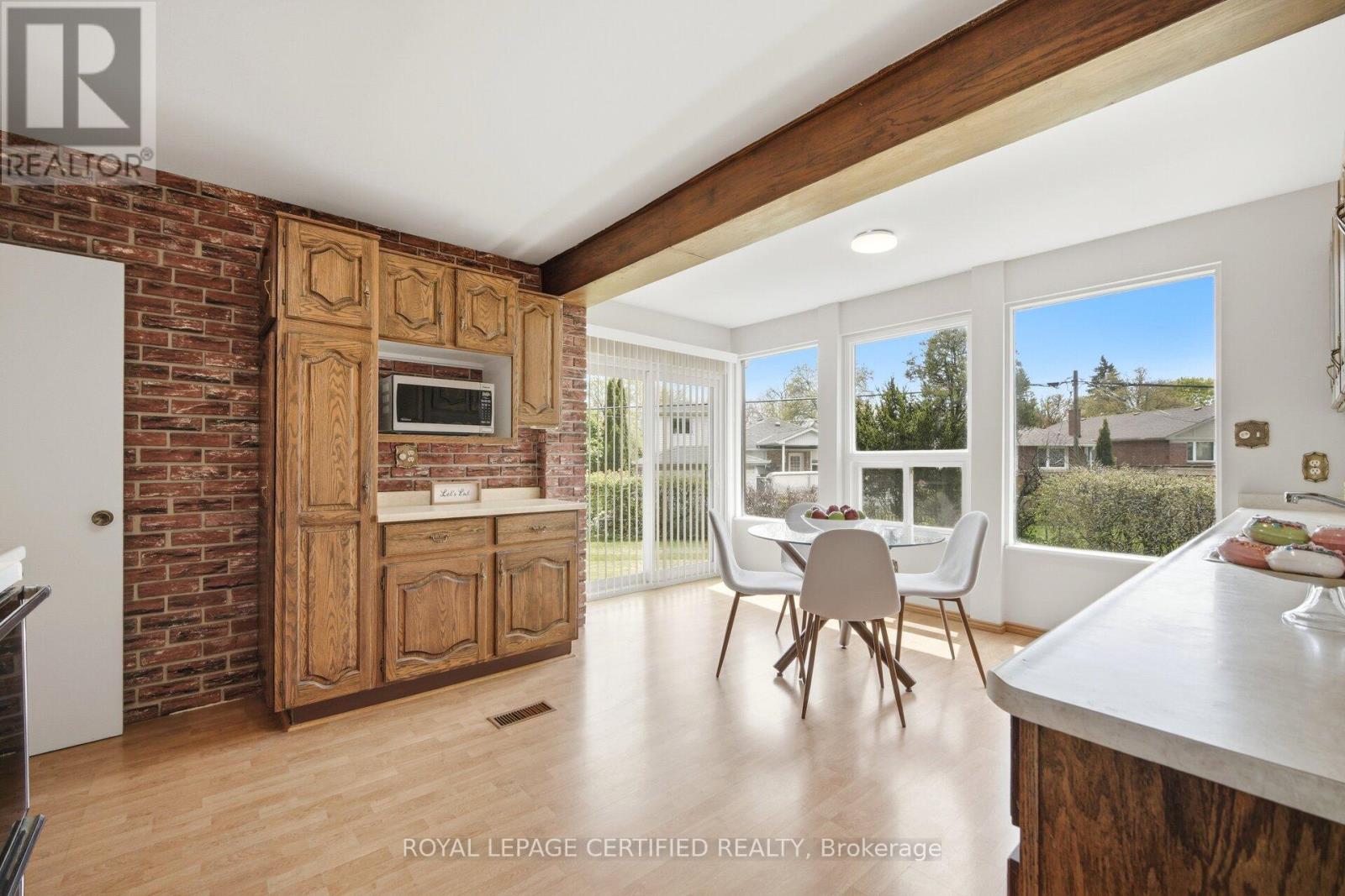 34 Warbeck Place, Toronto, Ontario  M9R 3C3 - Photo 12 - W13138628