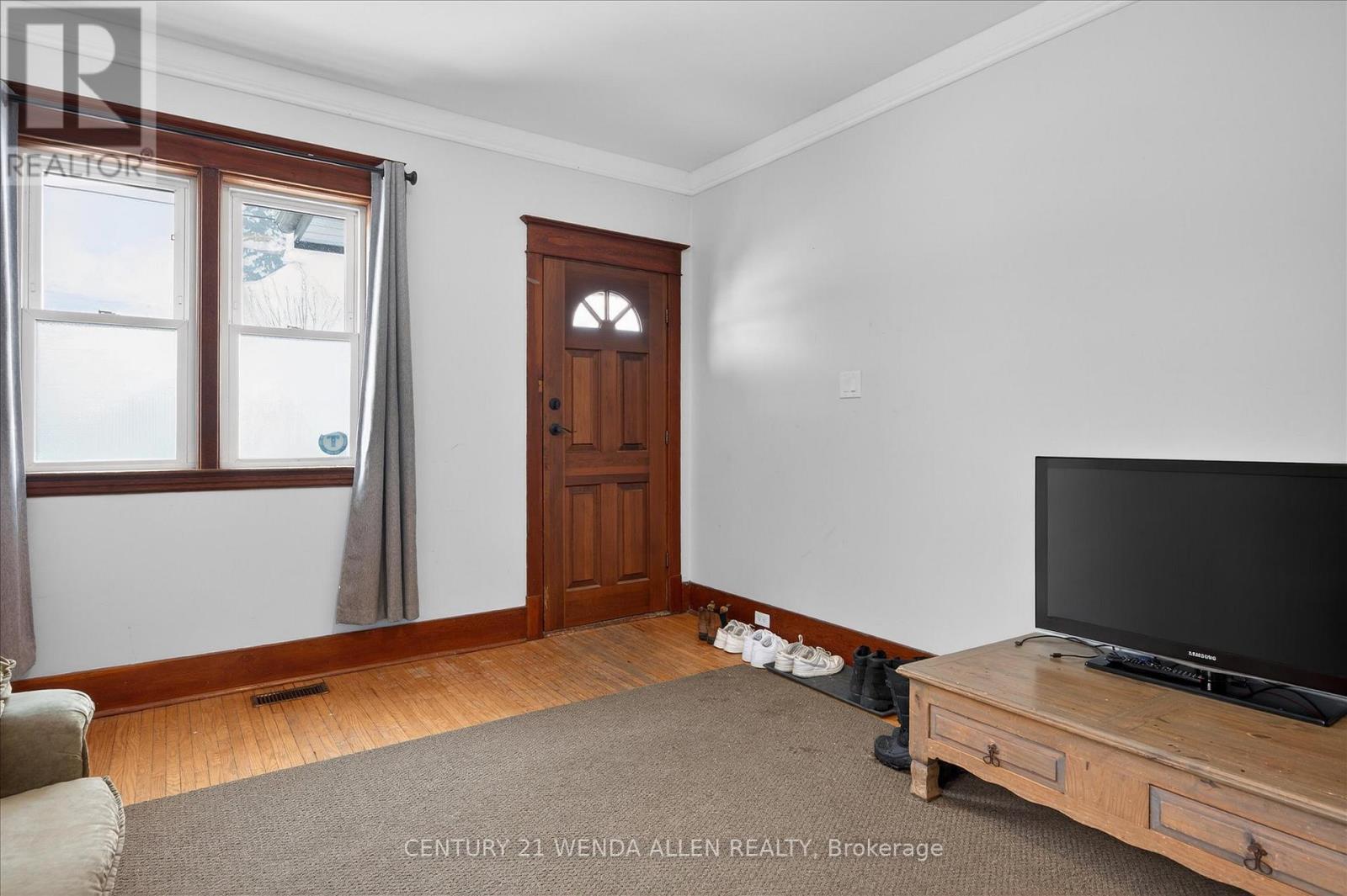 276 Mcgill Street, Peterborough, Ontario  K9J 1W5 - Photo 2 - X12857640