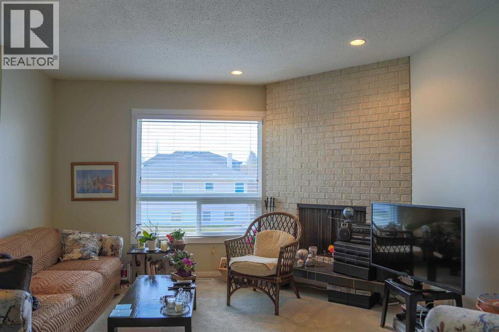 3004 25 Avenue SW, Calgary, Alberta  T3E 0K4 - Photo 9 - A2308879