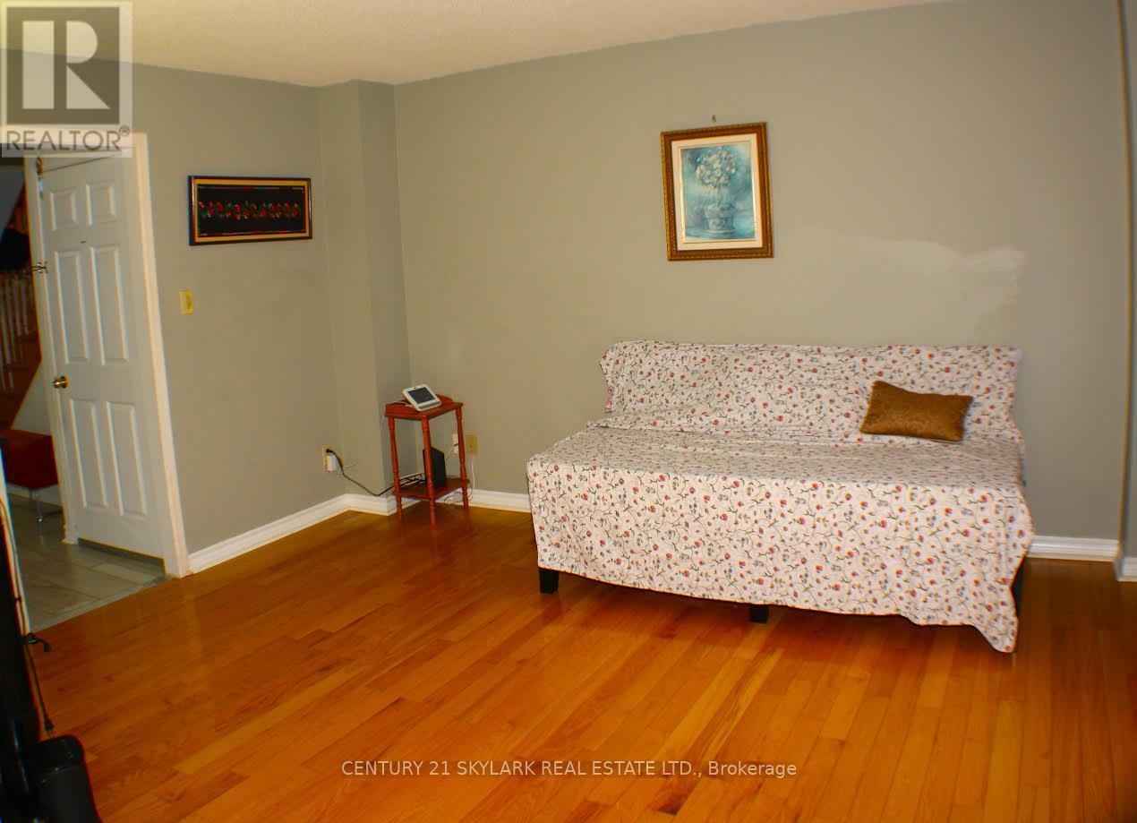 173 Lech Walesa Drive, Mississauga, Ontario  L5B 3H1 - Photo 7 - W13117136