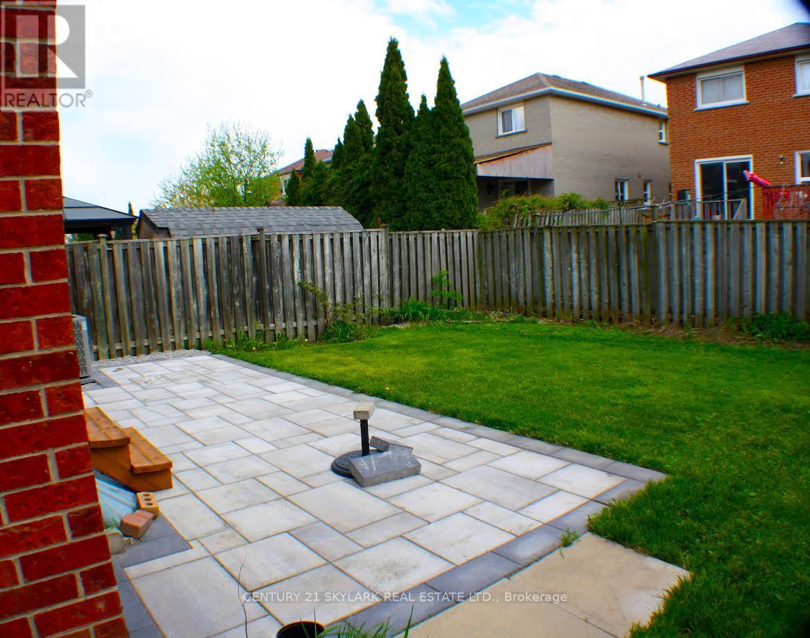 173 Lech Walesa Drive, Mississauga, Ontario  L5B 3H1 - Photo 24 - W13117136
