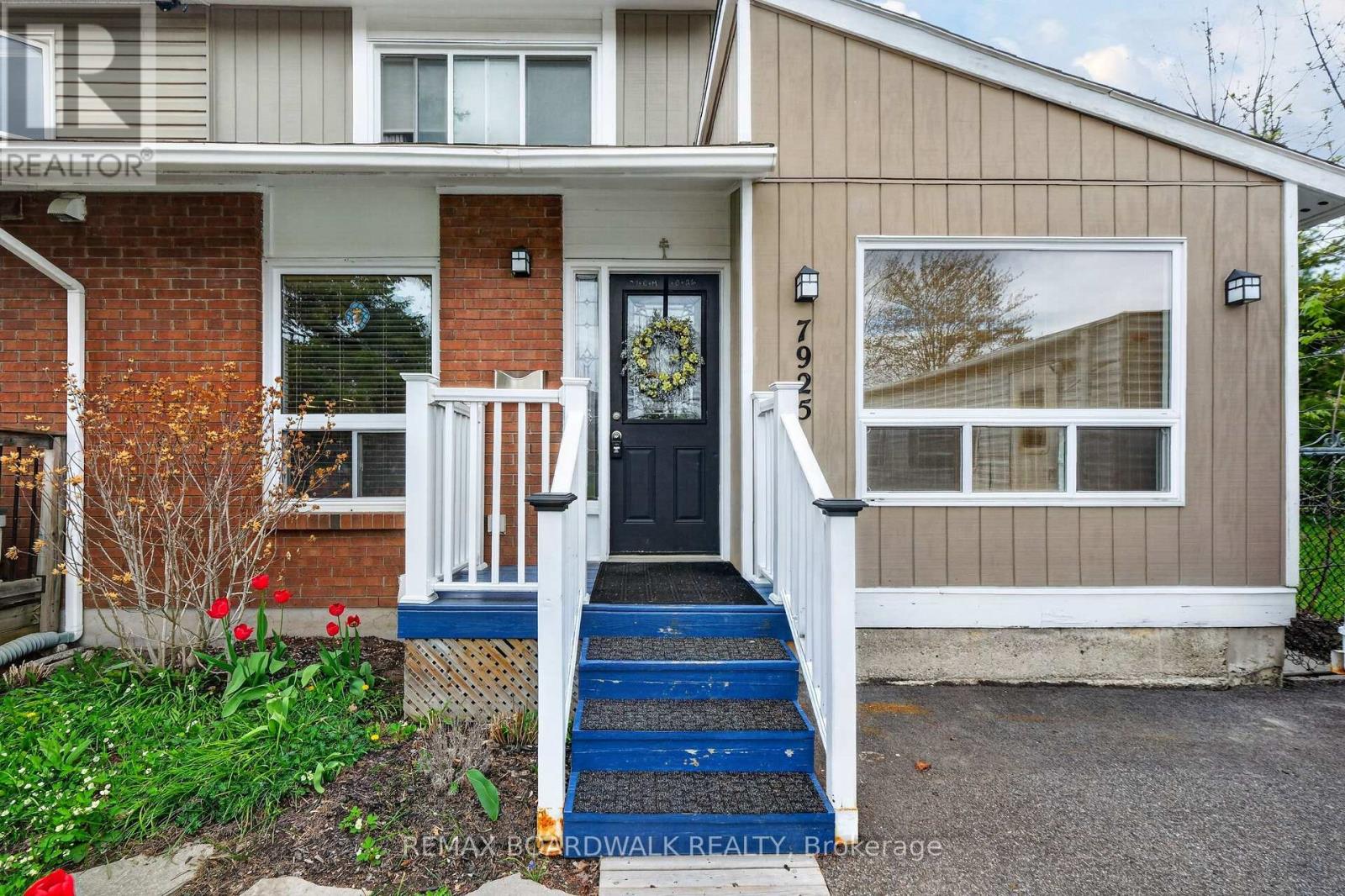 7925 JEANNE D'ARC BOULEVARD N, Ottawa, Ontario
