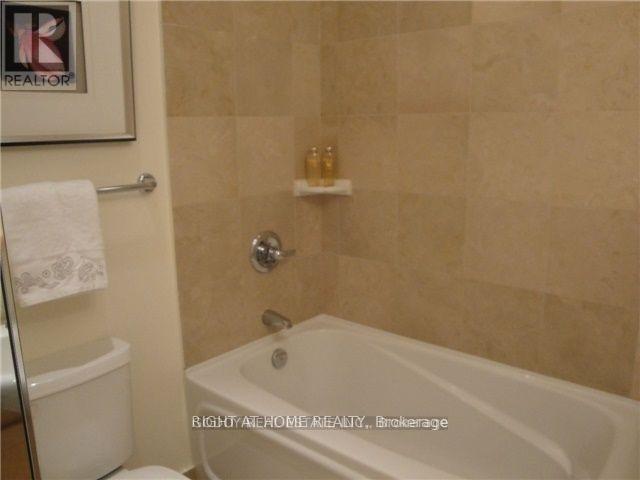 3511 - 208 Queens Quay W, Toronto, Ontario  M5J 2Y5 - Photo 10 - C13138656