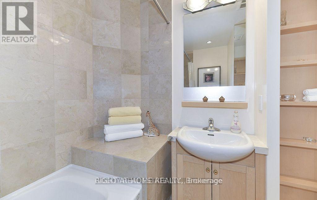 3511 - 208 Queens Quay W, Toronto, Ontario  M5J 2Y5 - Photo 18 - C13138656