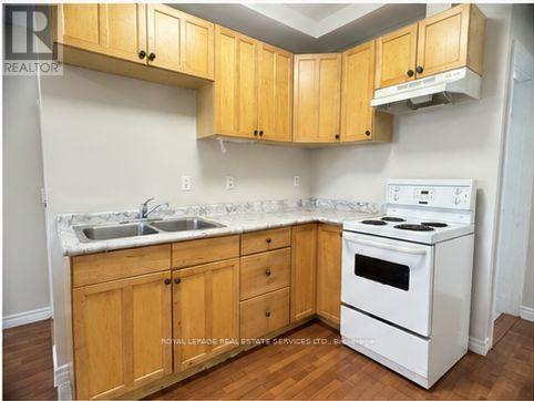 Main Floor - 186 Spadina Road, Toronto, Ontario  M5R 2T8 - Photo 7 - C13138658