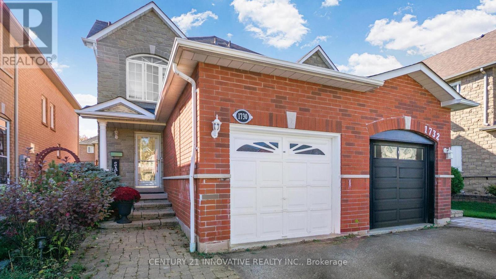 1730 Silver Maple Drive, Pickering, Ontario  L1V 6X9 - Photo 2 - E13138636