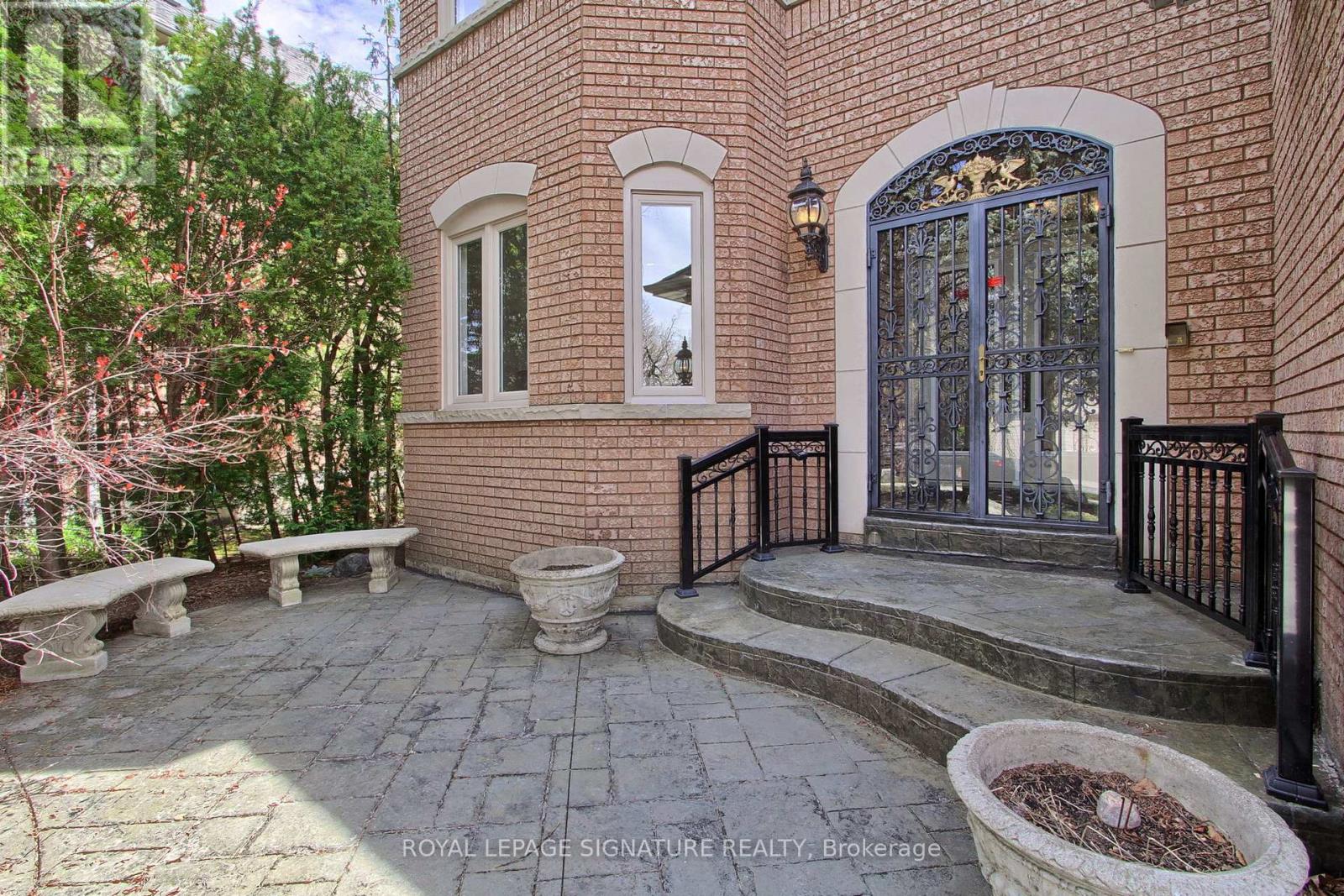 70 Graydon Crescent, Richmond Hill, Ontario  L4B 3W7 - Photo 50 - N13138662