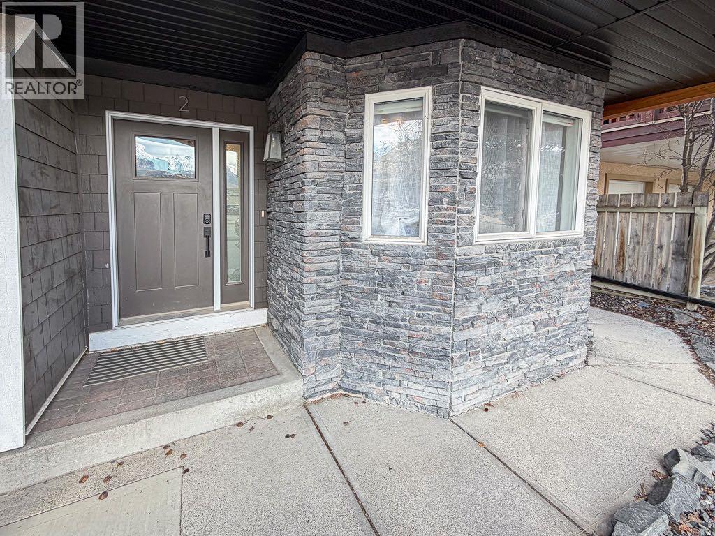 2, 729 7th, Canmore, Alberta  T1W 2C3 - Photo 2 - A2296760