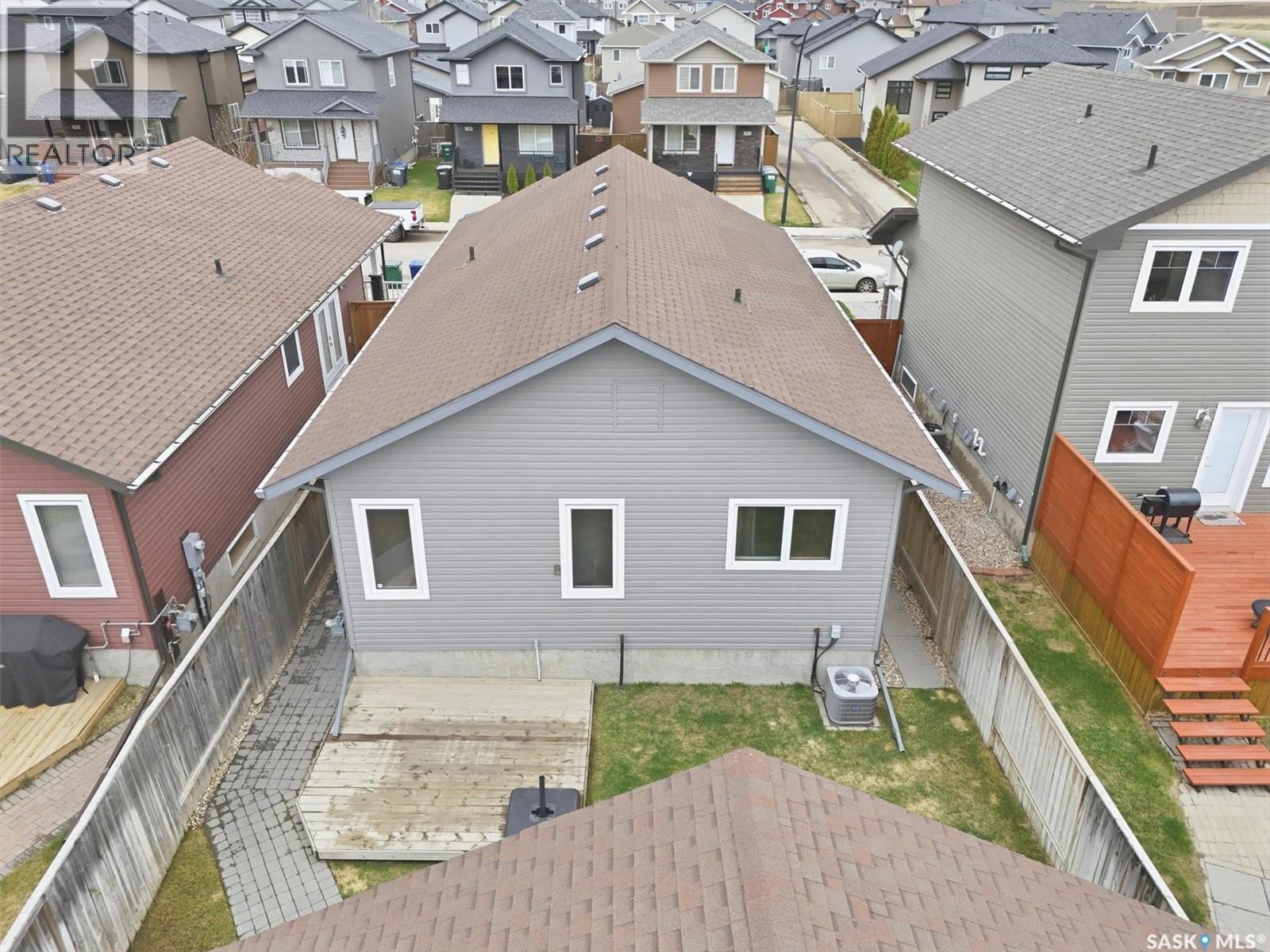 234 Klassen Crescent, Saskatoon, Saskatchewan  S7R 0E9 - Photo 2 - SK036222