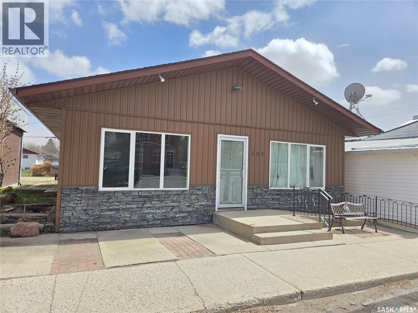 105 Main Street, Wawota, Saskatchewan  S0G 5A0 - Photo 1 - SK036214
