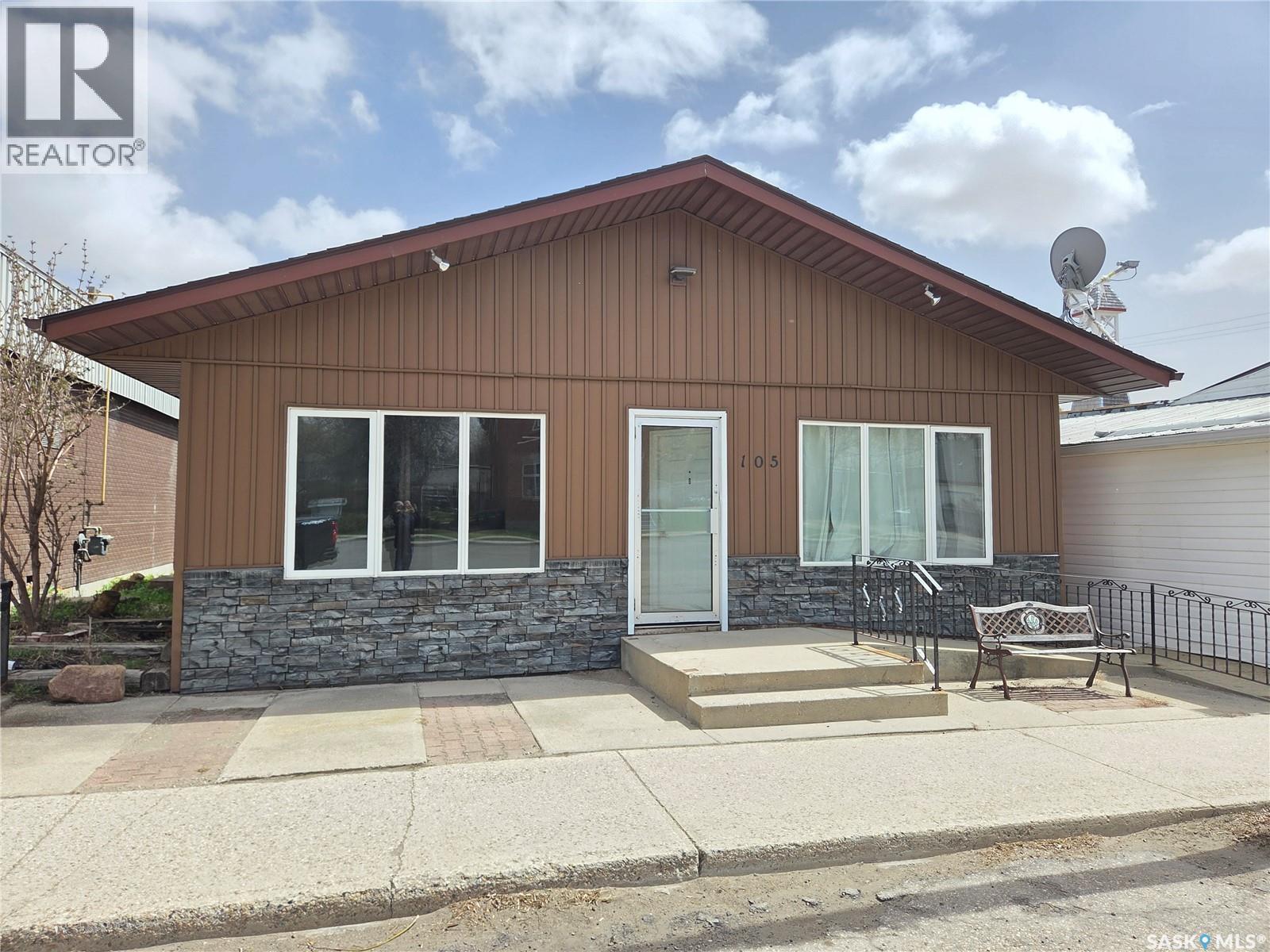 105 Main Street, Wawota, Saskatchewan  S0G 5A0 - Photo 3 - SK036214