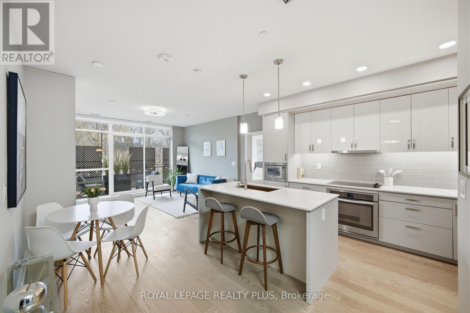 105 - 1575 LAKESHORE ROAD W, Mississauga, Ontario