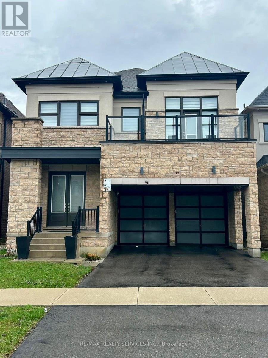 32 MIDMORNING ROAD, Brampton, Ontario