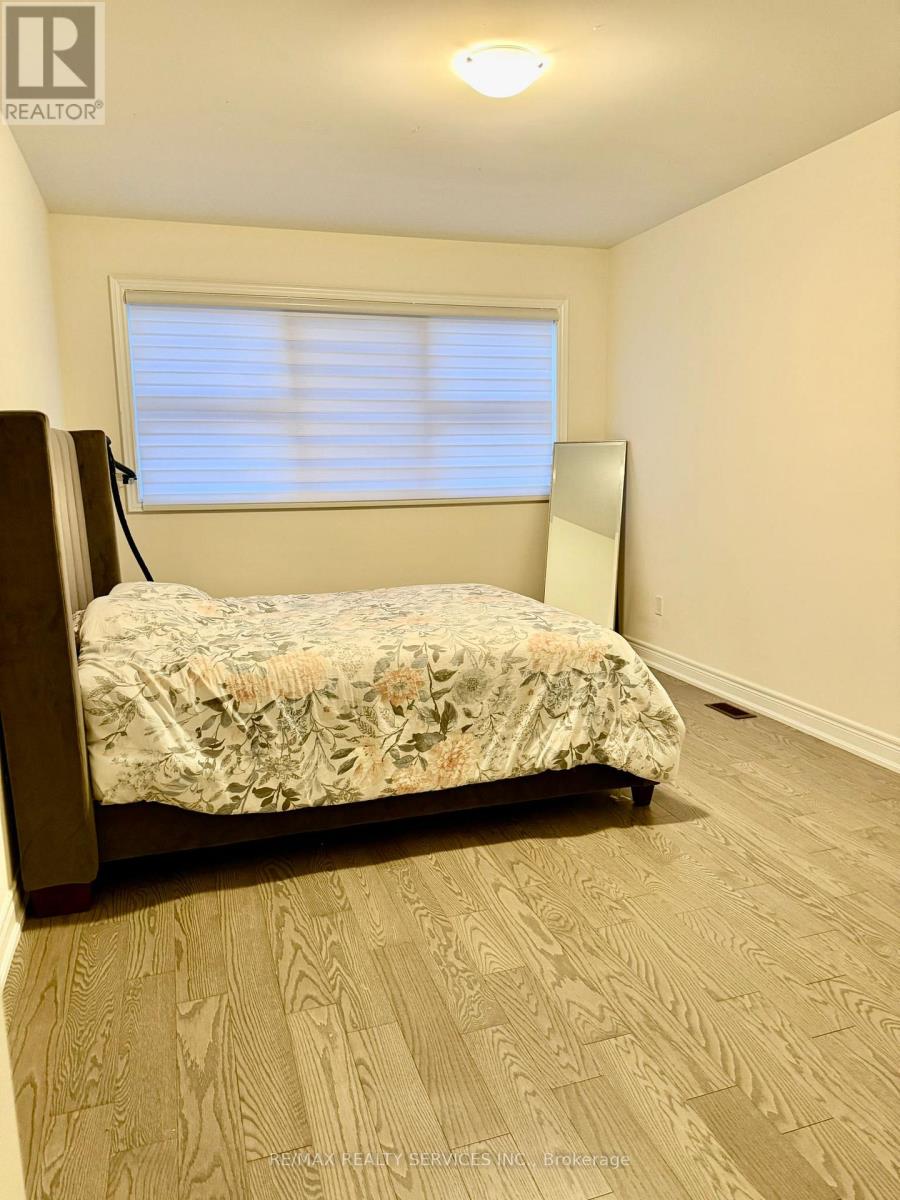 32 Midmorning Road, Brampton, Ontario  L6X 5R5 - Photo 9 - W13138652