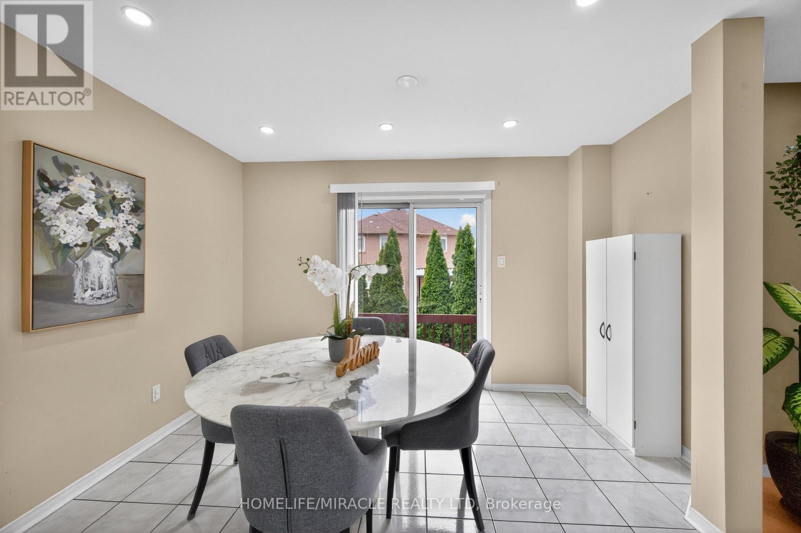 5342 Crane Court, Mississauga, Ontario  L5V 2C4 - Photo 17 - W13138660