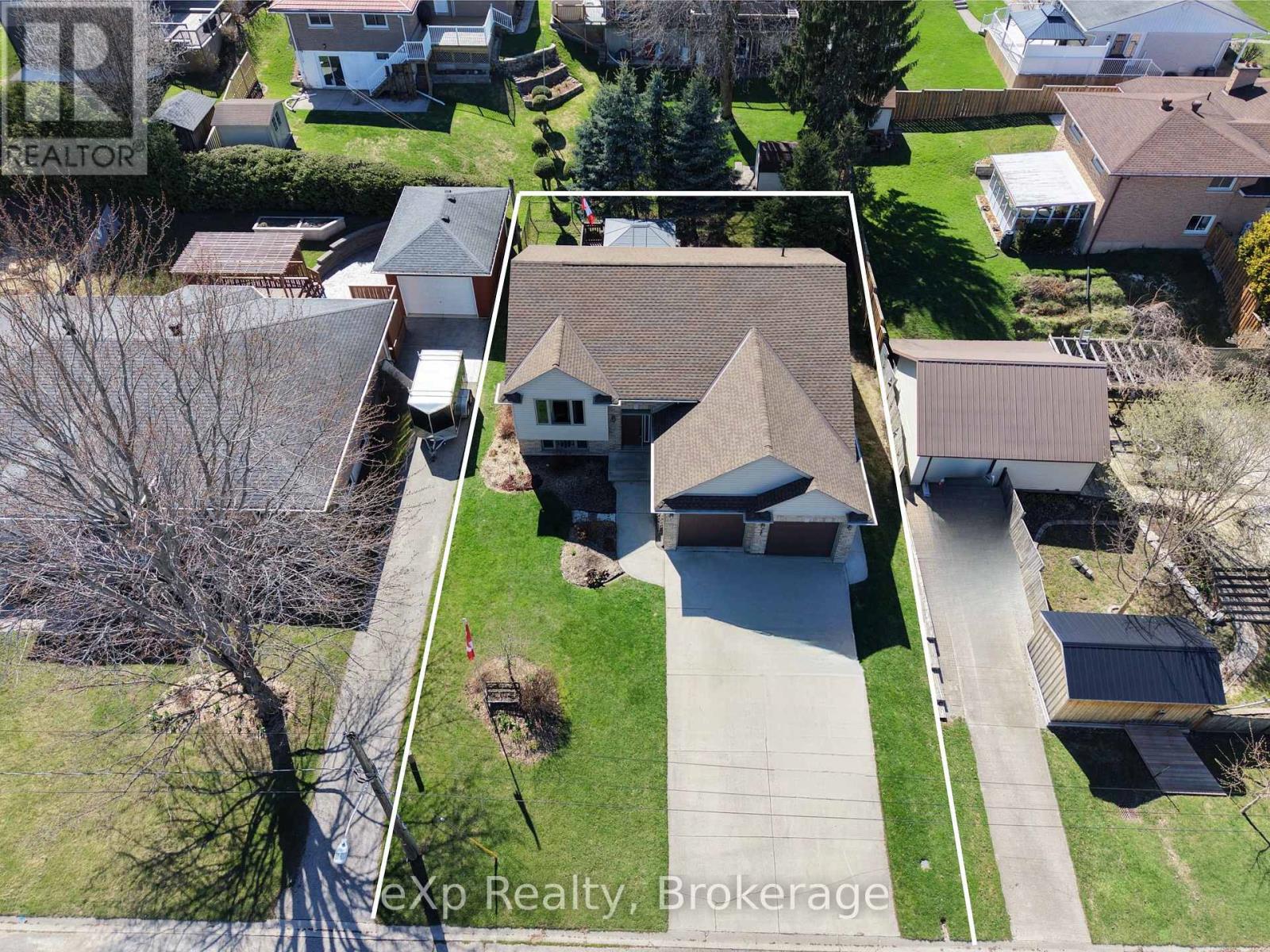 701 Alma Street, Brockton, Ontario  N0G 2V0 - Photo 2 - X13026920