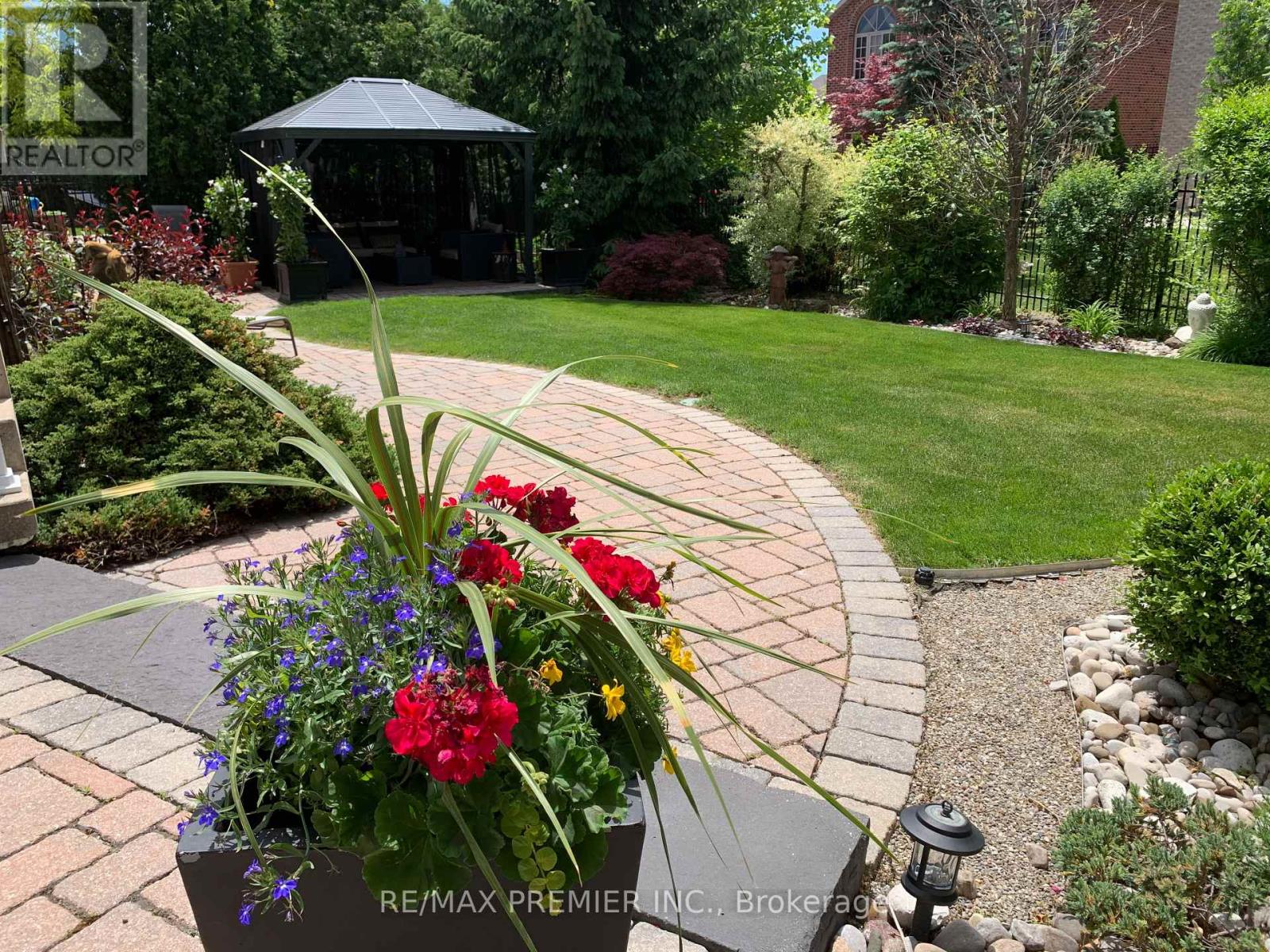 90 Siderno Crescent, Vaughan, Ontario  L4L 9H5 - Photo 45 - N13138650
