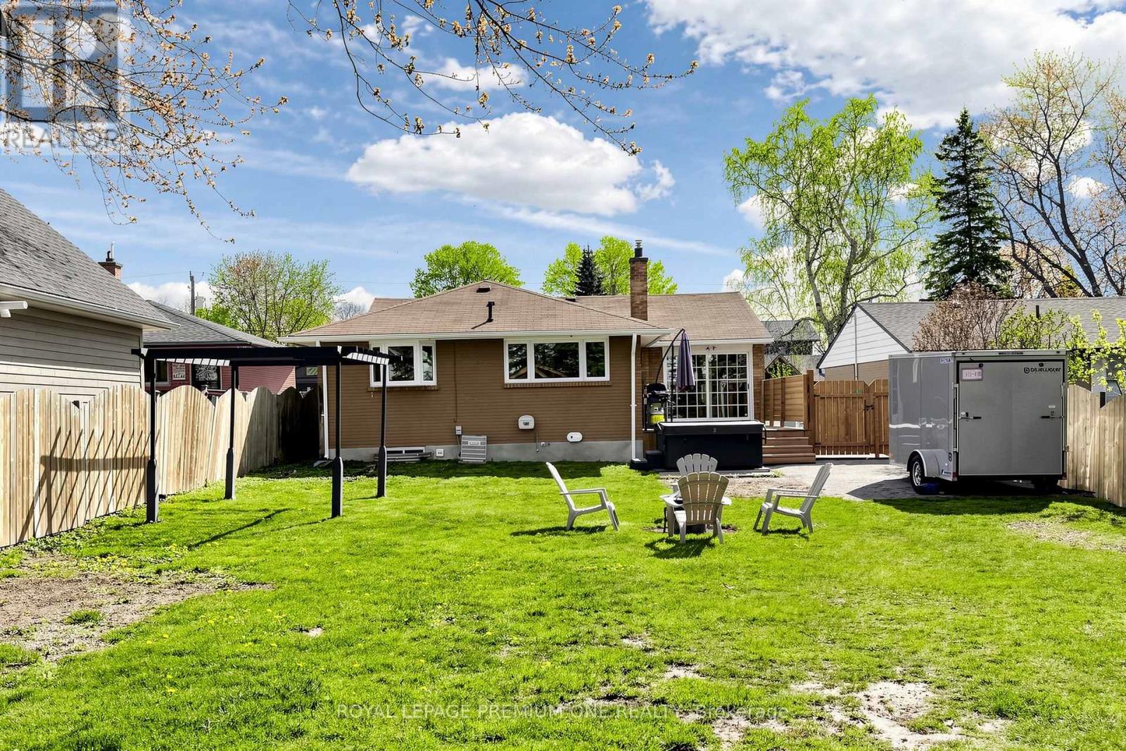 72 Thornton Avenue, Bradford West Gwillimbury, Ontario  L3Z 1N4 - Photo 31 - N13133118