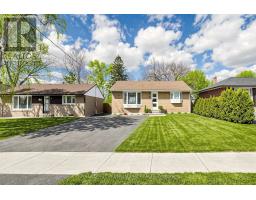 72 THORNTON AVENUE, Bradford West Gwillimbury, Ontario