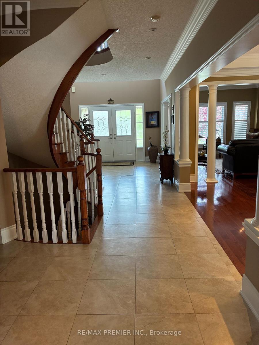 90 Siderno Crescent, Vaughan, Ontario  L4L 9H5 - Photo 8 - N13138650