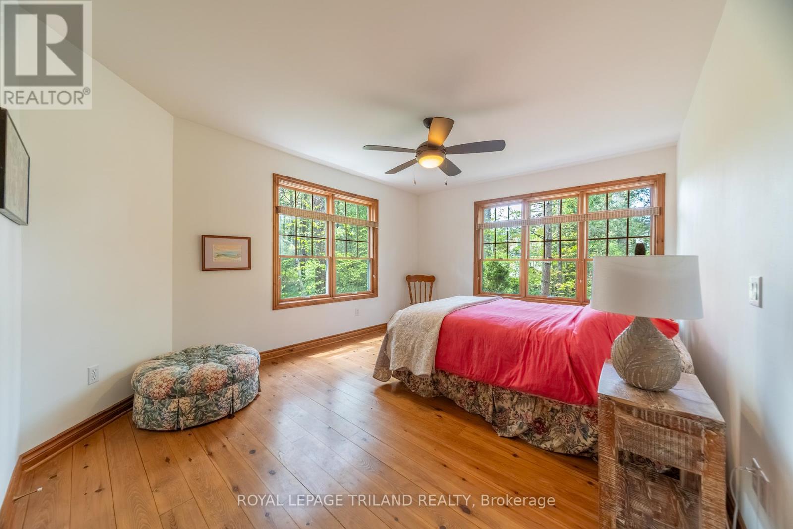 10221 Shoreline Drive, Lambton Shores, Ontario  N0M 1T0 - Photo 27 - X12858580