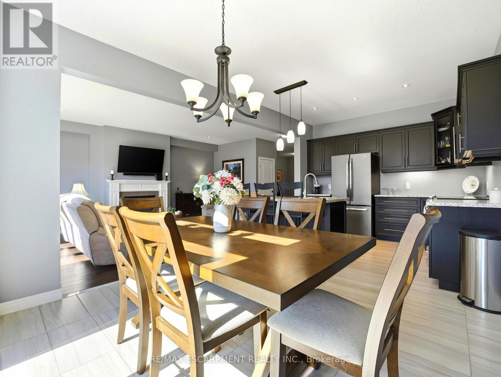 63 Festival Way, Hamilton, Ontario  L0R 1C0 - Photo 14 - X12878278