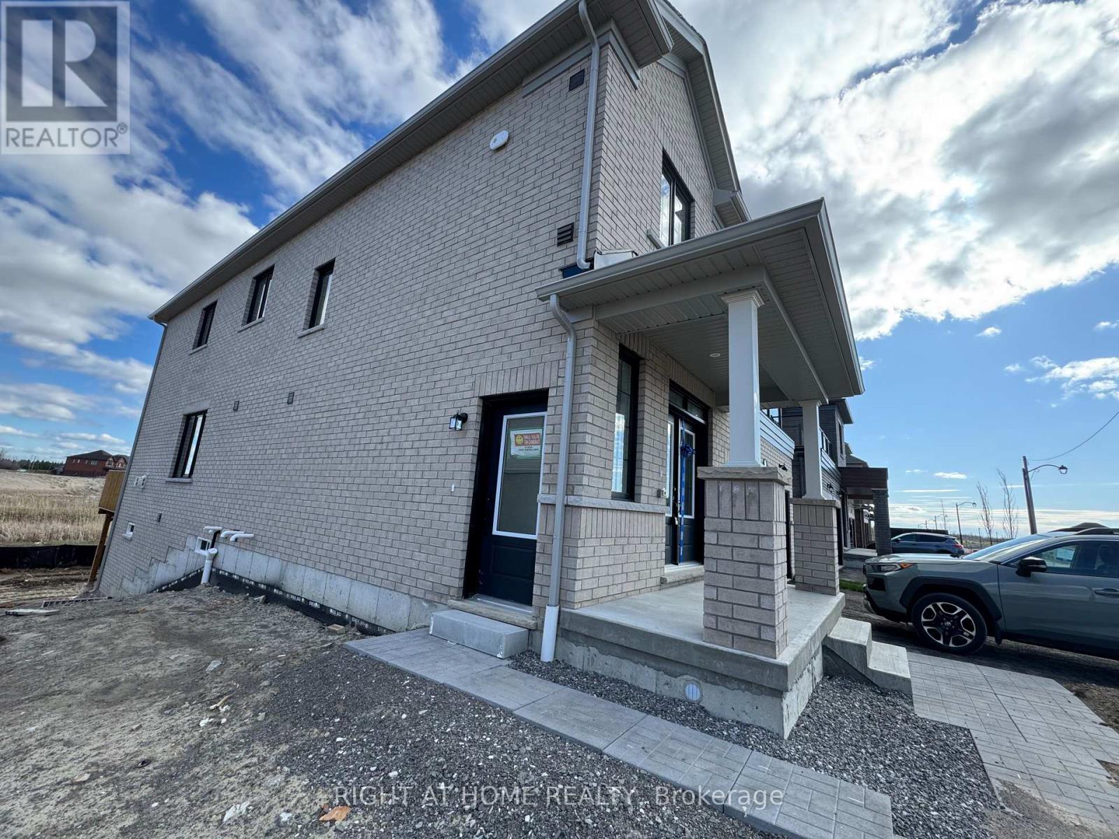 62 DEBOIS ST 2ND UNIT STREET, Kawartha Lakes, Ontario
