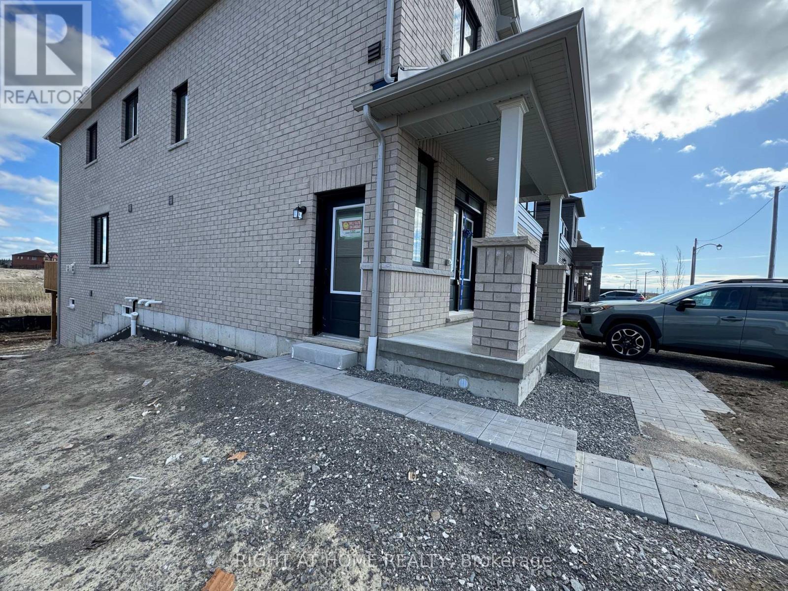 62 Debois St 2nd Unit Street, Kawartha Lakes, Ontario K9V 6A9 - Photo 2 - X13131504