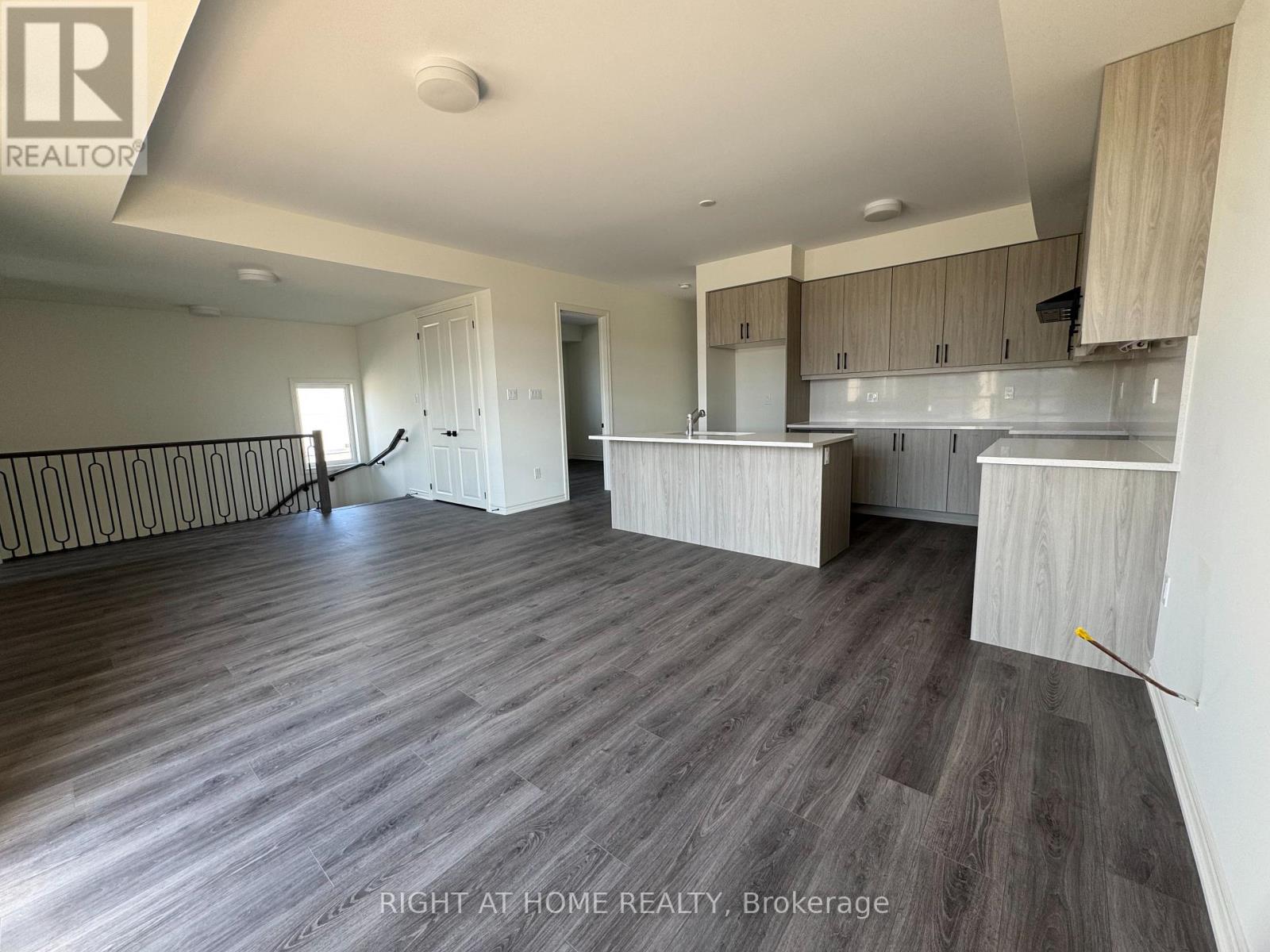 62 Debois St 2nd Unit Street, Kawartha Lakes, Ontario K9V 6A9 - Photo 7 - X13131504