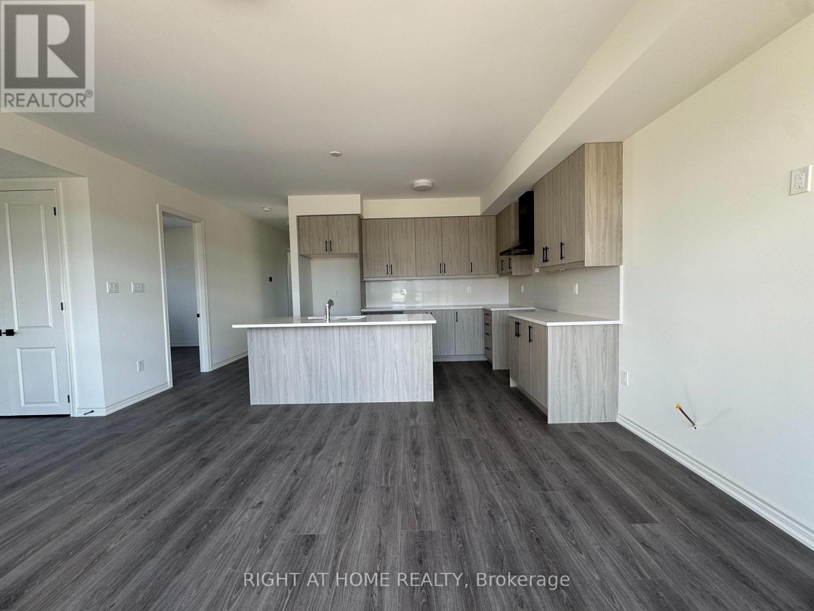 62 Debois St 2nd Unit Street, Kawartha Lakes, Ontario K9V 6A9 - Photo 6 - X13131504