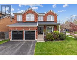 38 VINEYARD AVENUE, Whitby, Ontario