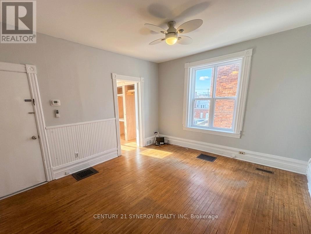 164 Chambers Street, Smiths Falls, Ontario  K7A 2Z4 - Photo 10 - X12925336
