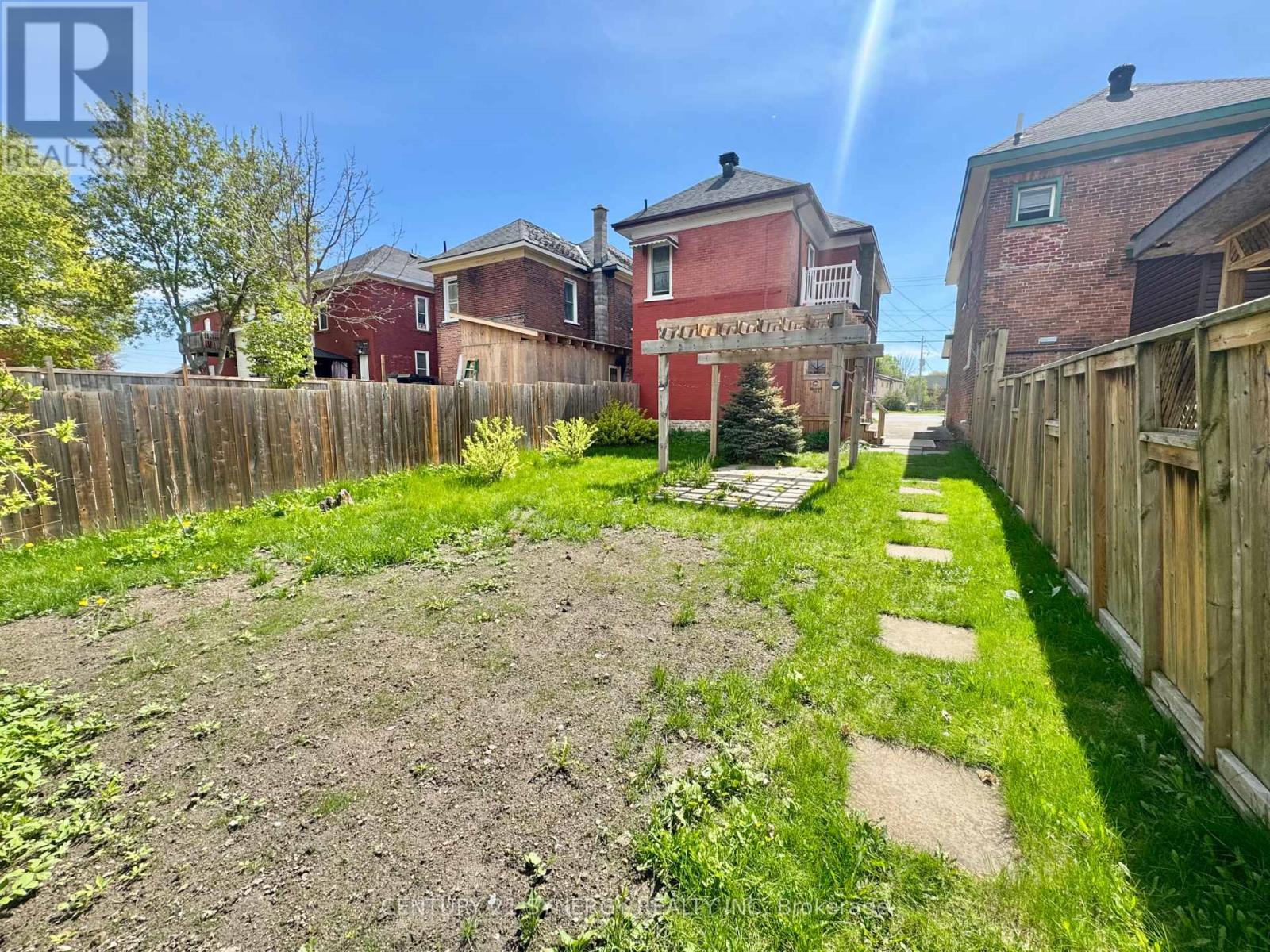 164 Chambers Street, Smiths Falls, Ontario  K7A 2Z4 - Photo 6 - X12925336