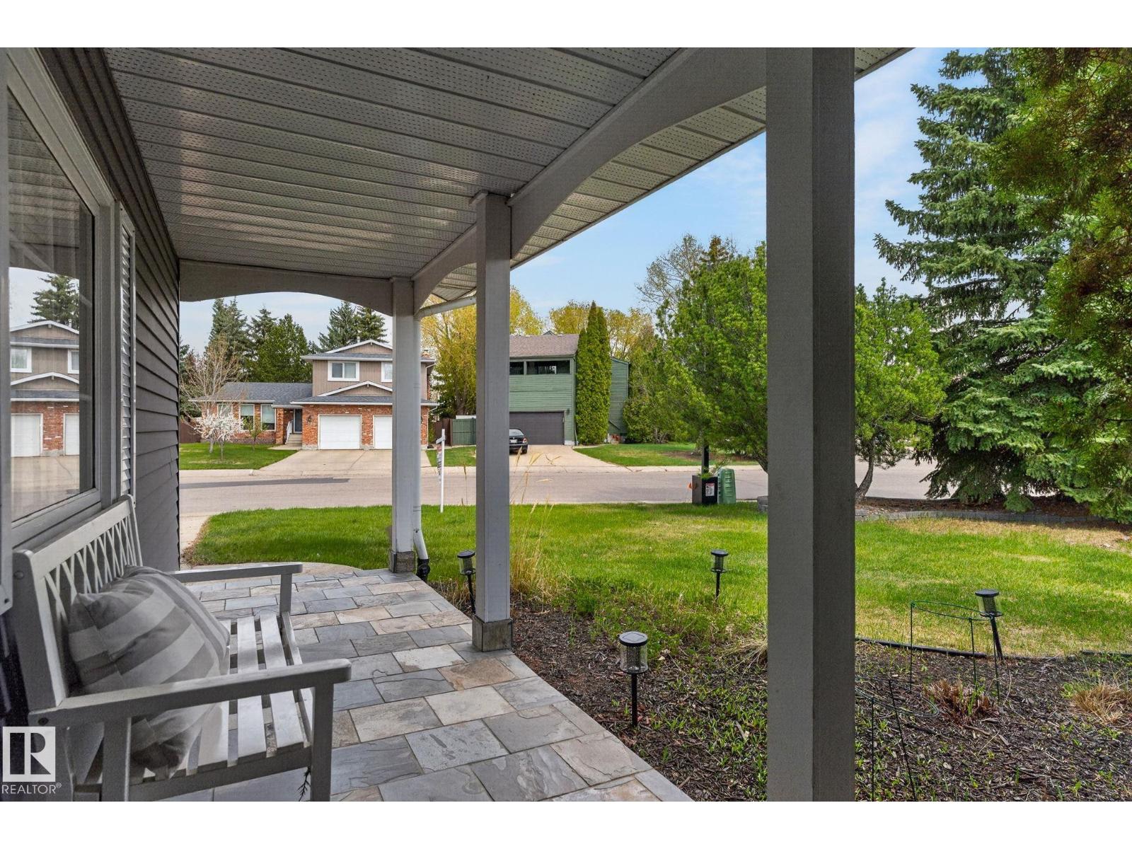 632 Wahstao Rd NW, Edmonton, Alberta  T5T 2Y4 - Photo 6 - E4477447