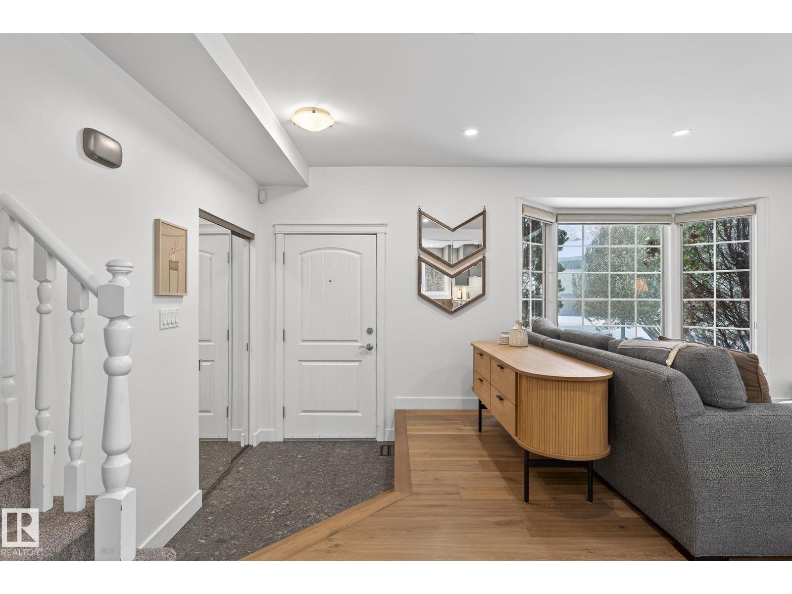 632 Wahstao Rd NW, Edmonton, Alberta  T5T 2Y4 - Photo 7 - E4477447