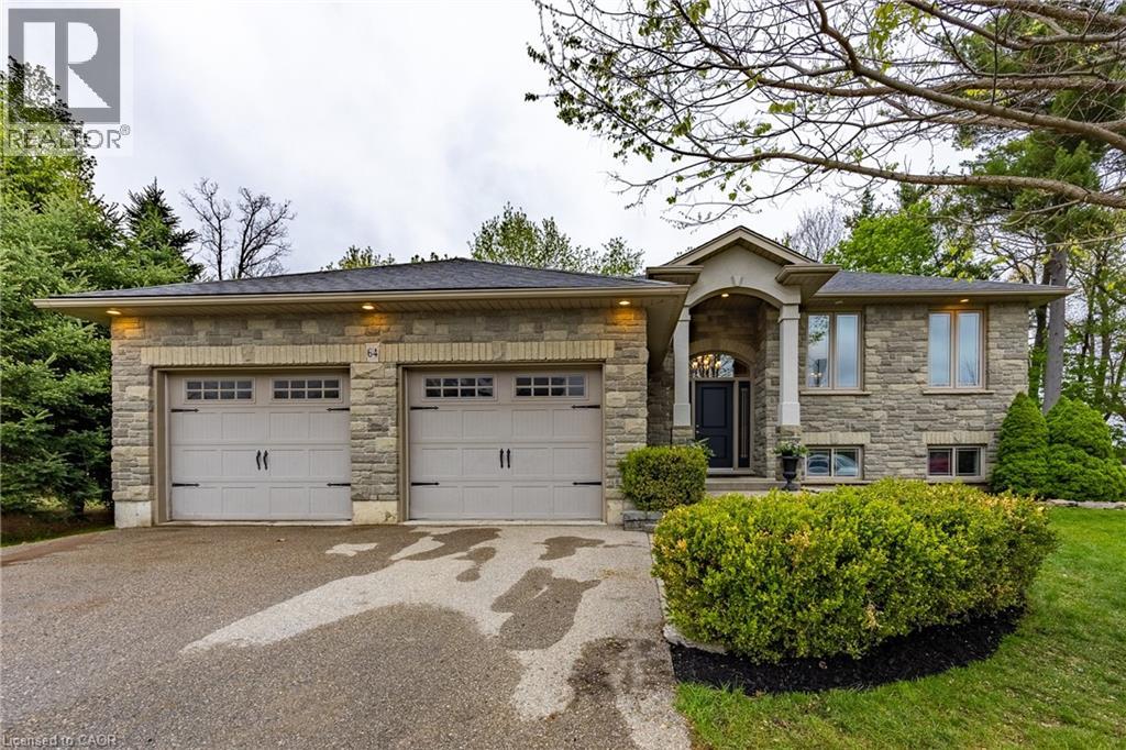 64 WINTERGREEN Crescent, Delhi, Ontario