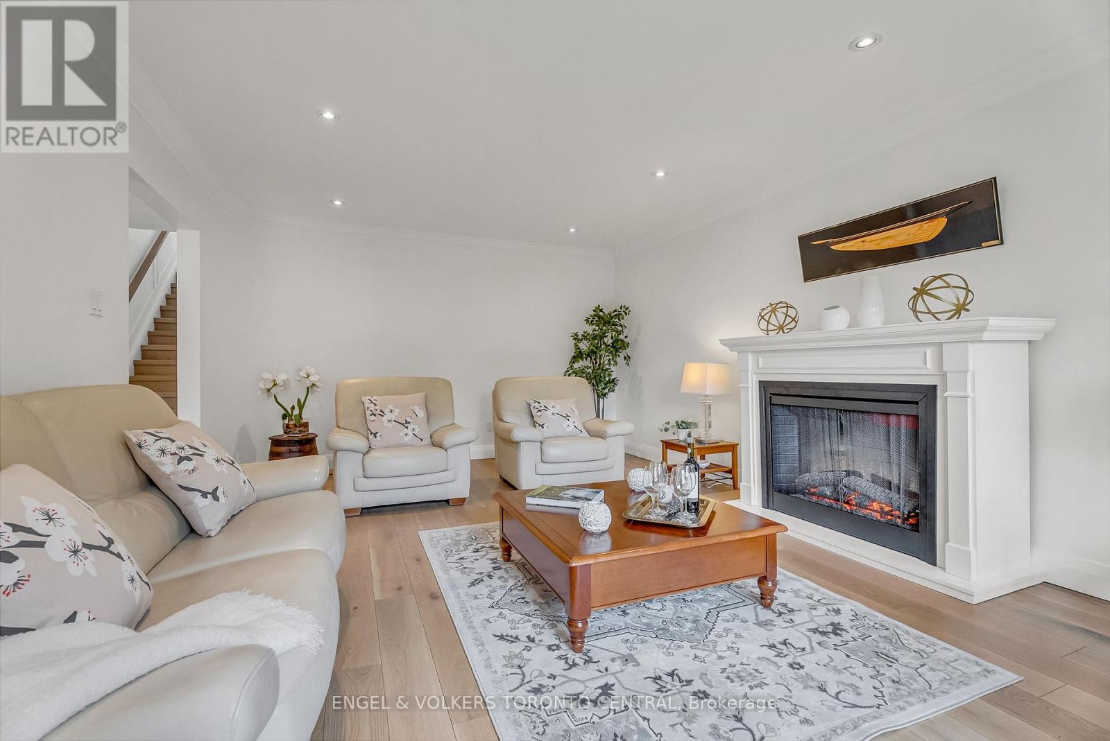 170 Fenn Avenue, Toronto, Ontario  M2P 1X9 - Photo 6 - C13138676