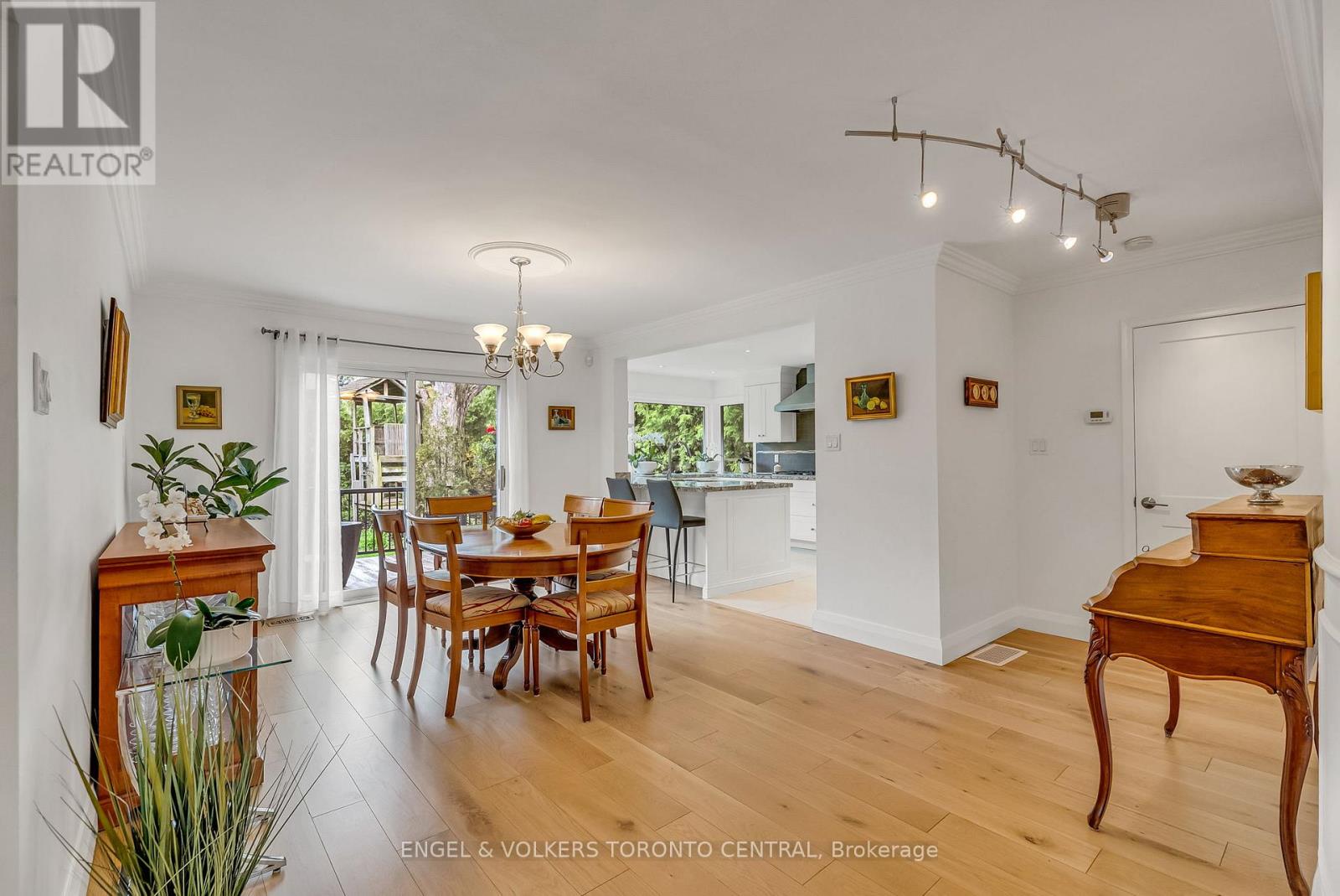 170 Fenn Avenue, Toronto, Ontario  M2P 1X9 - Photo 9 - C13138676