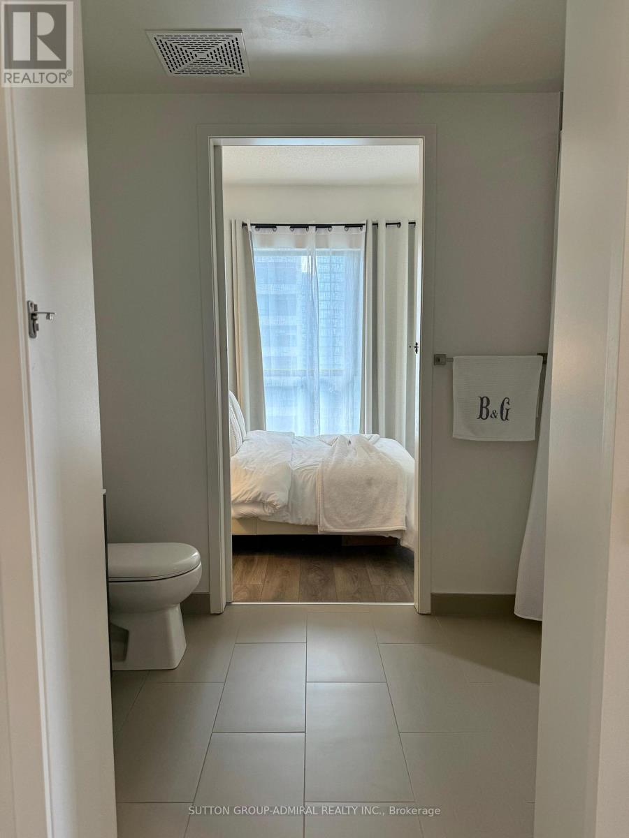 1901 - 159 Dundas Street E, Toronto, Ontario  M5B 1E4 - Photo 11 - C13138726