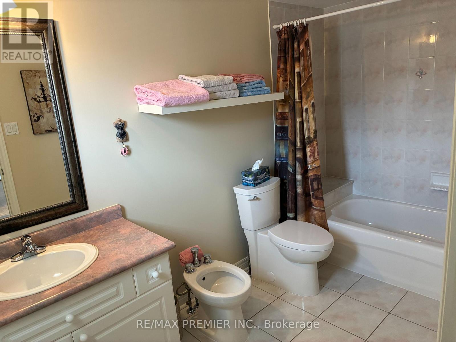 90 Siderno Crescent, Vaughan, Ontario  L4L 9H5 - Photo 35 - N13138650