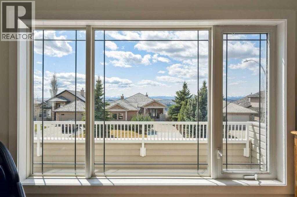 207 Gleneagles View, Cochrane, Alberta  T4C 2G5 - Photo 3 - A2307937